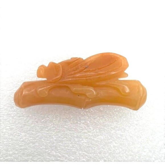 Golden Calcite Cicada Carving - Picture 3 of 5